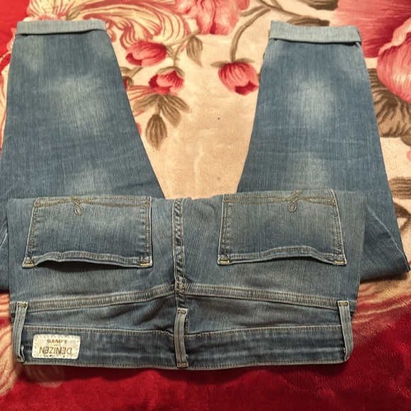 Jeans - Picture 2 of 2